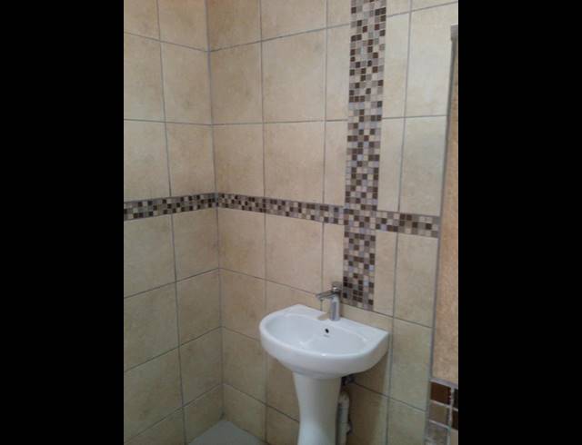 6 BEDROOM HOUSE FOR SALE IN EVANS PARK